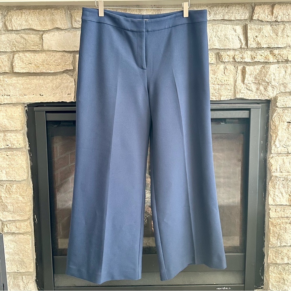 St. John Navy Blue Wide-Leg Pants with Classic Tailored Waistline size 12✨NWOT✨
